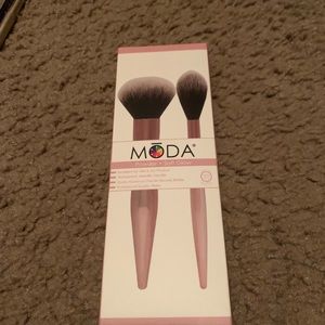 Moda Brushes